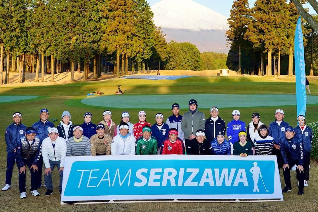 高柳直人 のインスタグラム：「昨日は『太平洋クラブ TEAM SERIZAWA CUP2019 supported by DELiGHTWORKS』がありました！ 今年はディライトワークスチームともコラボ！ ・ ・ #golf #progolfer #ping #titleist #newbalancegolf #newbalancejapan #newbalance #999.9 #フォーナインズ #corum #power_plate #teamserizawa #jgto #delightworks #ディライトワークス」