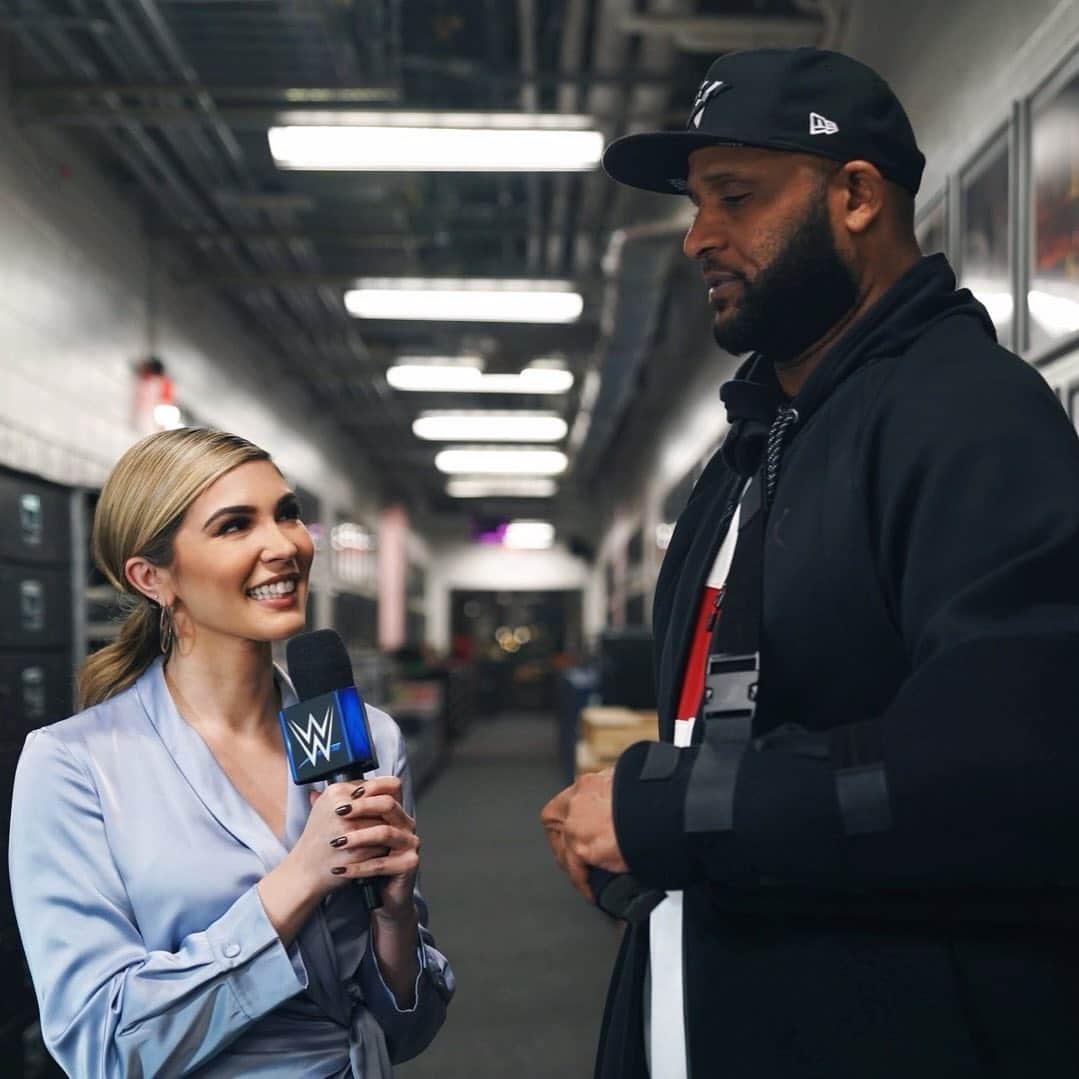キャシー・ケリーのインスタグラム：「breaking news: i spoke to @cc_sabathia backstage tonight and learned he is SO TALL」