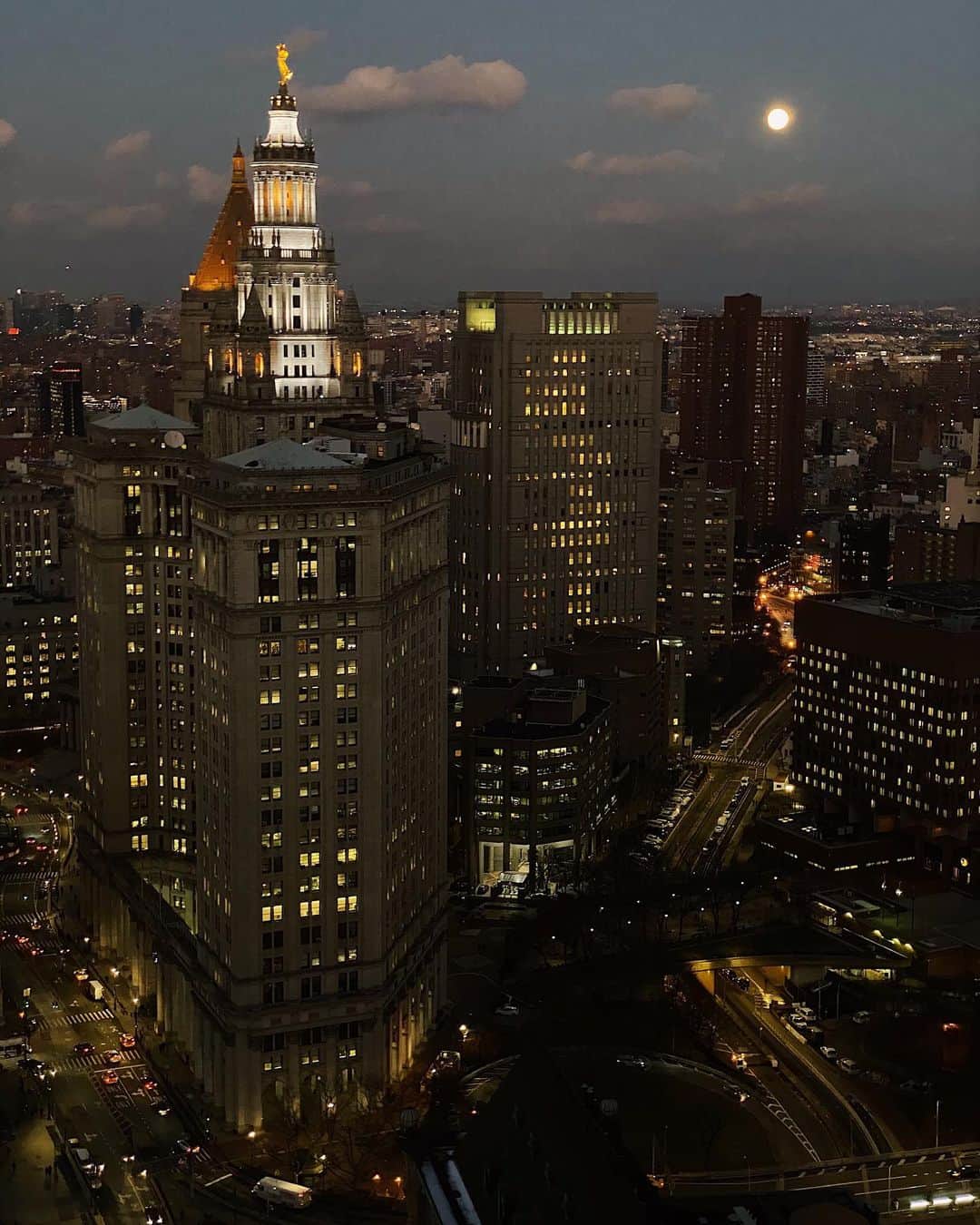 アリス・ガオのインスタグラム：「views from a @magdalenakeck project 😌」