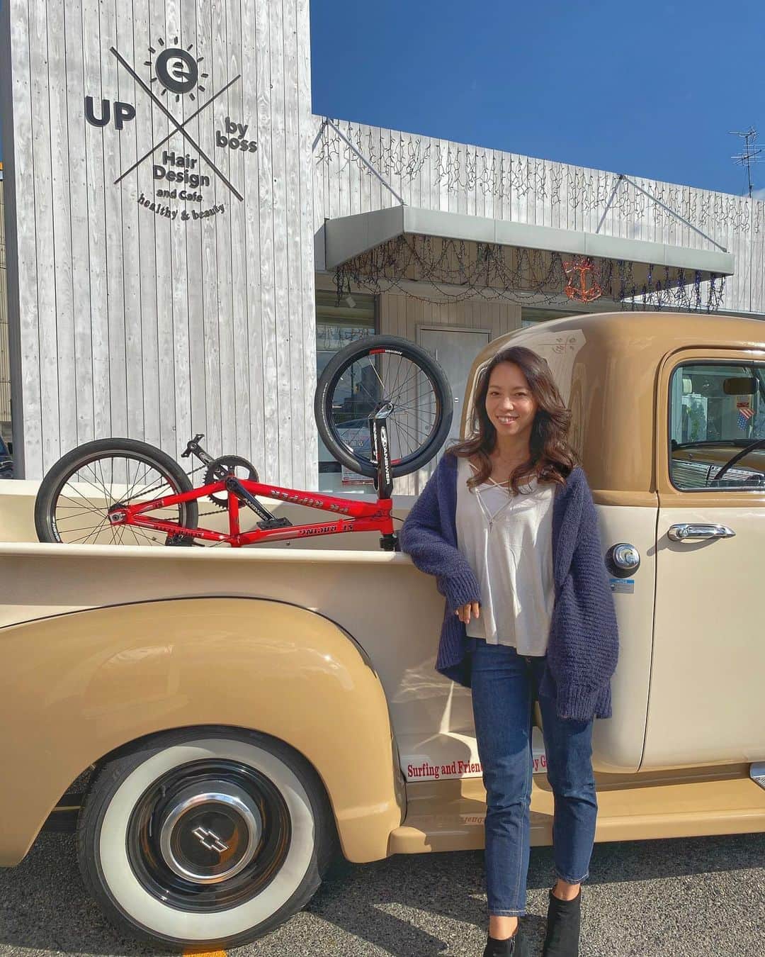 飯端美樹のインスタグラム：「レトロな車にBMXもいいね💛 #bmxlife」