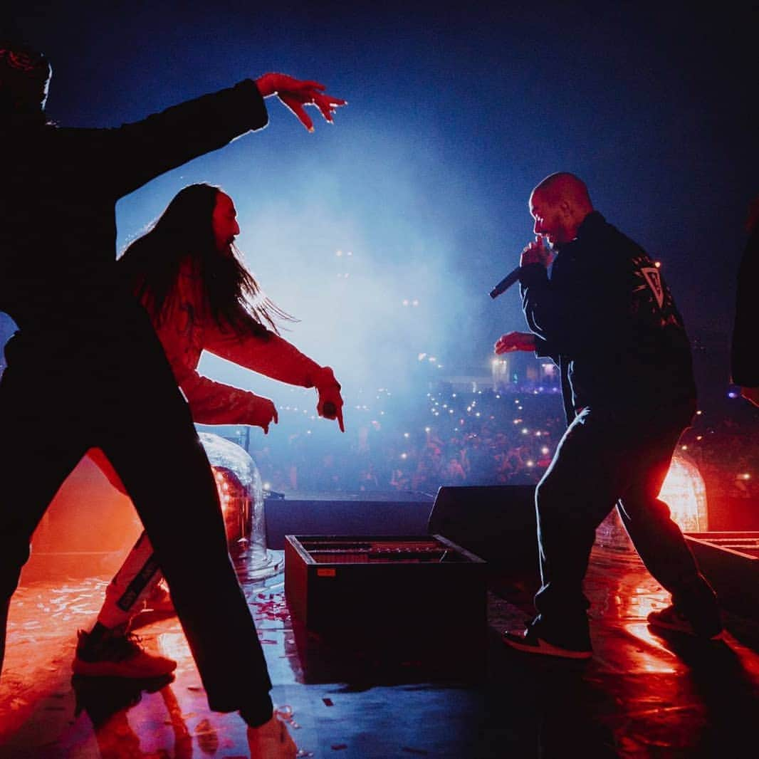 スティーヴ・アオキさんのインスタグラム写真 - (スティーヴ・アオキInstagram)「My brother my g! Sharing the stage with u is always an honor and a blessing. @jbalvin @mdlbeast」12月21日 12時05分 - steveaoki