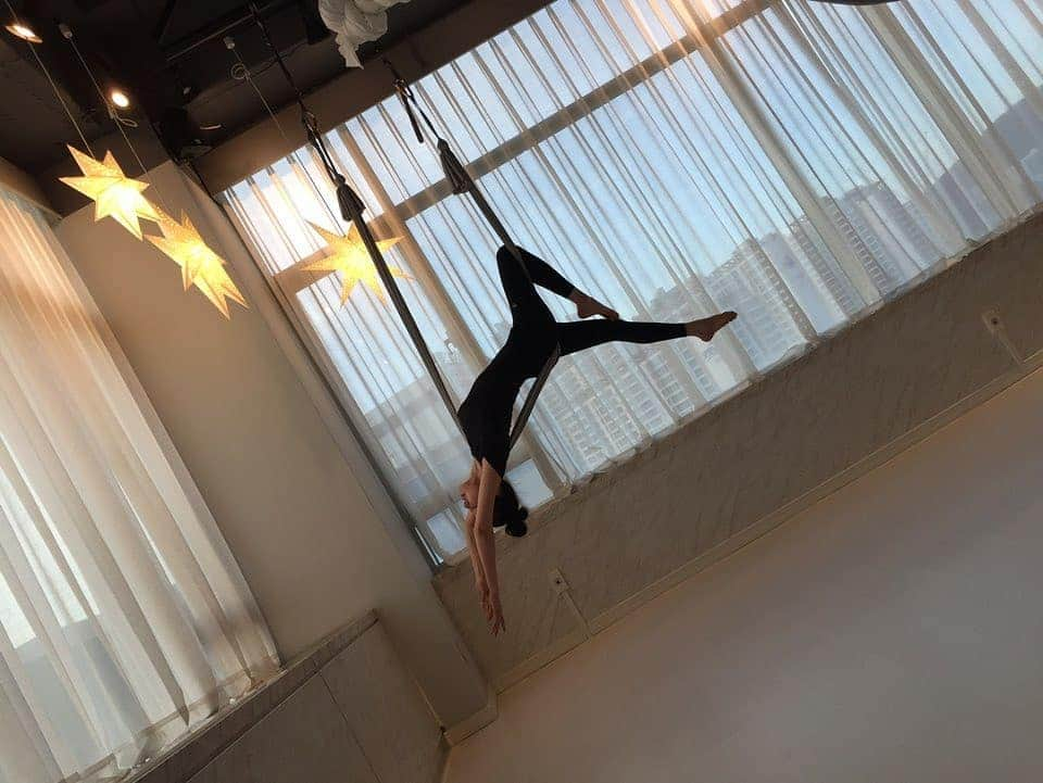 イ・ダヒさんのインスタグラム写真 - (イ・ダヒInstagram)「#relax #happy #flyingyoga  @aerial_leejiae」12月21日 13時07分 - dahee0315