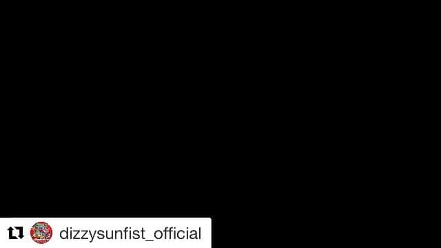 あやぺたのインスタグラム：「1月1日発売DVD&Blu-ray📀 もうすぐリリース✨ ライブ映像はもちろん、特典映像もむっちゃおもろいから見てね！👍 #Repost @dizzysunfist_official with @get_repost ・・・ 【 映 像 解 禁 】 2020年1月1日(水)発売 Blu-ray＆DVD「One-Man,BARI,Ya-Man DX」 トレーラー映像を大公開‼︎ --------------------------------------------- ↓YouTubeにて全編公開中↓ https://youtu.be/MeFlvNz3hi4 ┏━━━━━━━━━━━┳━━┓ ┃Dizzy Sunfist  ワンマン　┃検索┃ ┗━━━━━━━━━━━┻━━┛ --------------------------------------------- #DizzySunfist #ワンマンバリヤーマン」