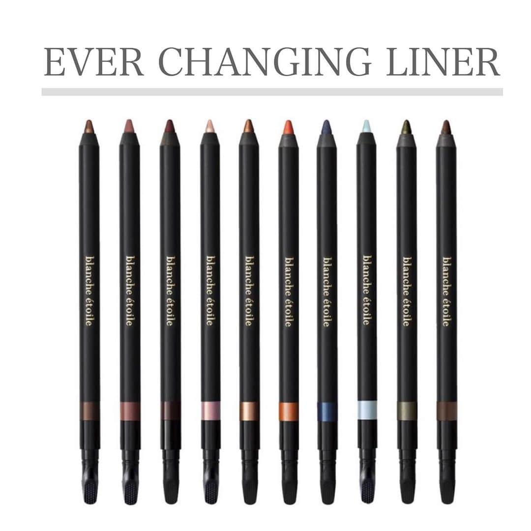 blanche étoileさんのインスタグラム写真 - (blanche étoileInstagram)「. あなたの瞳を魅力的に変身させるアイライナー #EVERCHANGINGLINER .  滑らかな描き心地だけでなく、 後部のパドルを使って、 リキッドアイライナーの様なしなやかな跳ね上げも、 アイシャドウのような柔らかなぼかしも 思いのままに仕上がるのも嬉しいポイントです☺️💕 . さらに、描いてから20秒経つとフィックスするので、 終日滲み知らずです💪✨ . 10色とカラーバリエーションも豊富なので、 ぜひお気に入りのカラーを見つけてくださいませ😊💐 . EVER CHANGING LINER ¥2,700+tax . . #blancheétoile #ブランエトワール #濱田マサル#make#makeup#EVERCHANGINGLINER#エバーチェンジングライナー #ペンシルライナー #ペンシルアイライナー#Pencileyeliner」12月21日 14時21分 - blanche_etoile