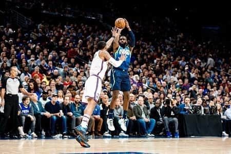 ティム・ハーダウェイ・ジュニアのインスタグラム：「Welcome home @jalenbrunson1 !!!!#mffl #roadwarriors」