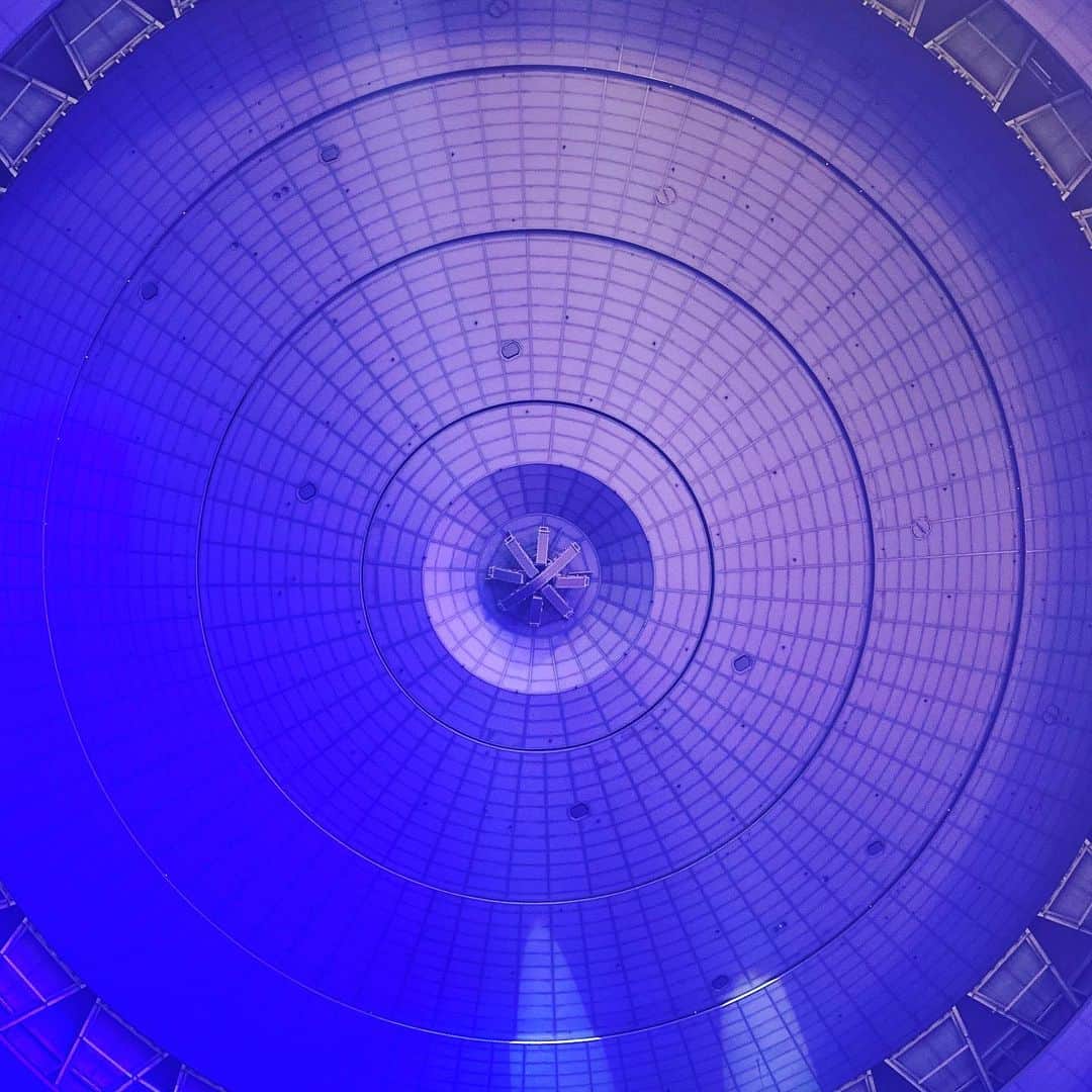 のインスタグラム：「TOHOSHINKI  live tour 2019XV KYOCERA DOME day1 It's gonna start soon!! ＃TOHOSHINKI ＃DOMETOUR #XV #KYOCERADOME ＃oosaka」