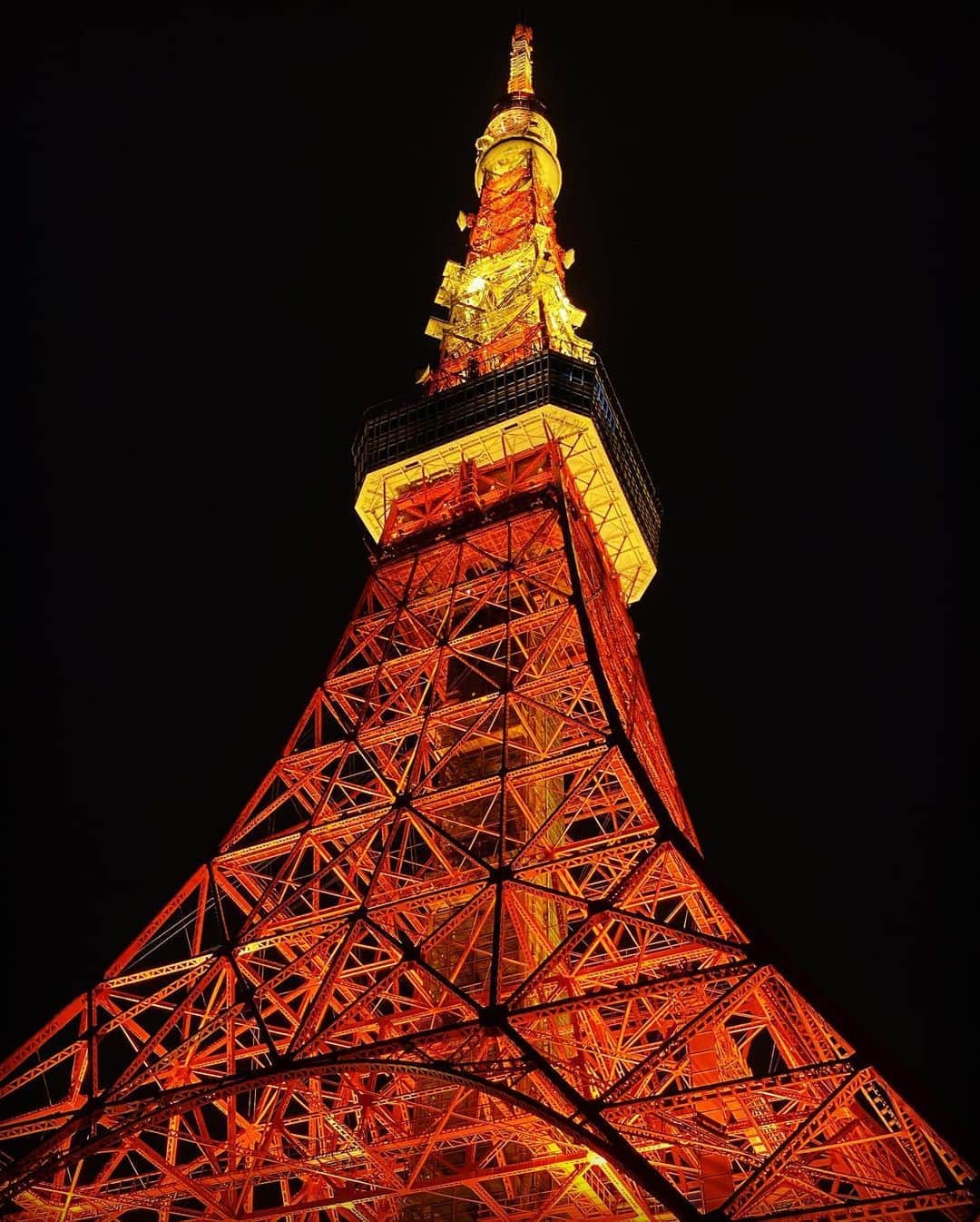 HIKAKINさんのインスタグラム写真 - (HIKAKINInstagram)「わたくしヒカキン、なんと東京タワーの大使に就任致しました！🗼その名も東京タワー応援大使！タワー内には限定グッズやフォトパネルなど色々ありますので是非東京タワー行ってみて下さい！😎🗼🎉何が出るかわからない缶バッチにはシークレットも2種類あります🤓❓❓❓」12月21日 15時41分 - hikakin