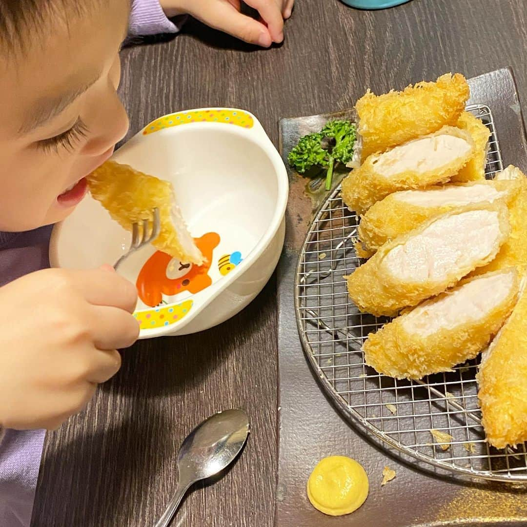 ヨンアさんのインスタグラム写真 - (ヨンアInstagram)「土曜日ランチ最近息子が沢山食べてくれるササミカツを食べに良く行きます！柔らかくて何本も食べてるから嬉しい❤︎ #imakatsu #イマカツ#도쿄맛집#사사미카츠👍」12月21日 15時48分 - youn1029