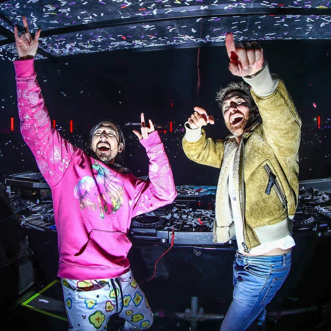 スティーヴ・アオキさんのインスタグラム写真 - (スティーヴ・アオキInstagram)「The back 2 back with @davidguetta was kerrazzzzyyyy!!! So much fun with u Riyadh!! @mdlbeast」12月22日 2時44分 - steveaoki