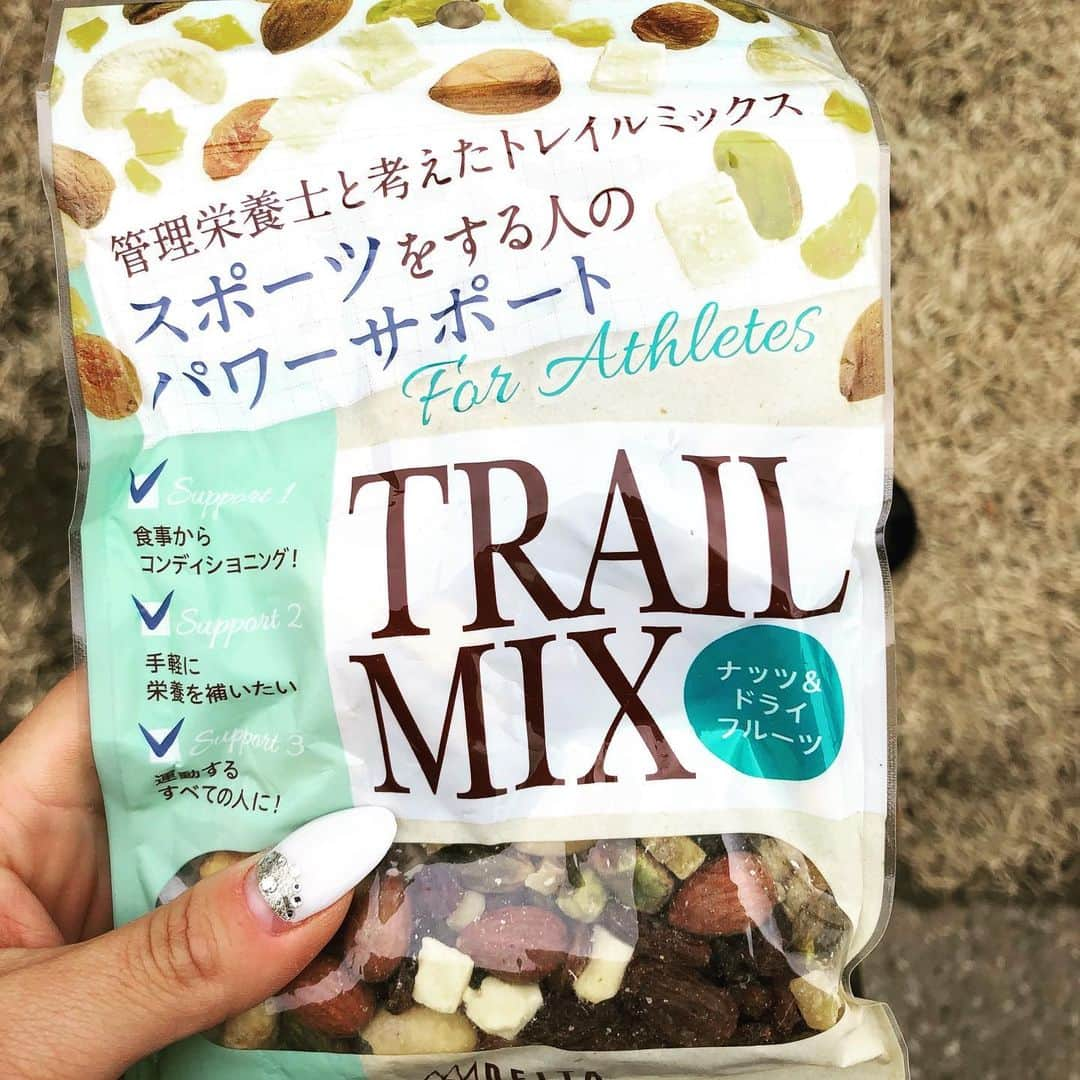 平野ジェニファーさんのインスタグラム写真 - (平野ジェニファーInstagram)「When it’s freezing outside....I eat to stay warm. (Thank goodness it’s healthy and energizing snacks when I play golf!) Thank you @nutsberry.delta for providing me the healthy way to snack all the time. :) 😍🥰 • • • #healthy #fit #hungry #freezing #progolfer #happy #instagood #instadaily #foodporn #golf #japan #professional #longhair #sports #hardwork #photography #starving #feedme #smile #girl #love #fitness #instamood #likeforlike #lotte」12月21日 17時52分 - hiranojennifer