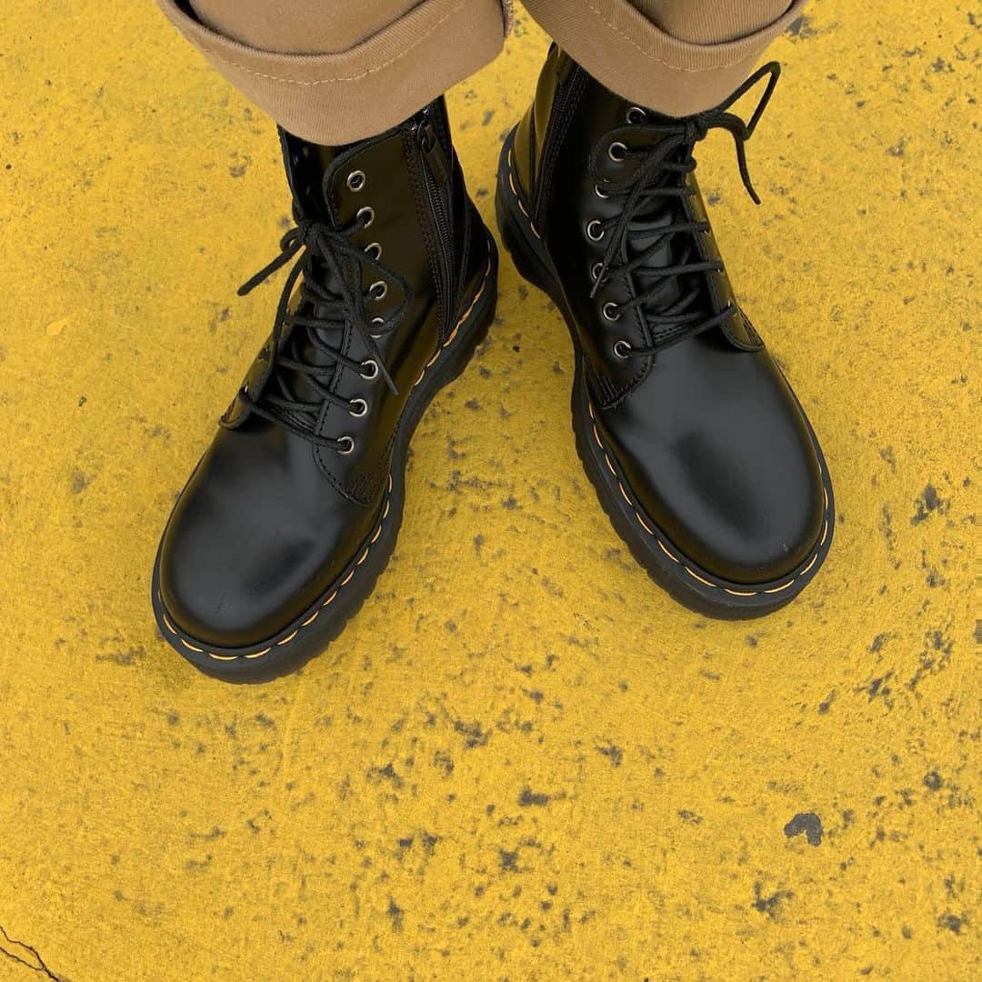 郡司英里沙（えりちょす）のインスタグラム：「🥰🥰🥰﻿ ﻿ ﻿ ﻿ ﻿ ﻿ ﻿ ﻿ #drmartens ﻿ ﻿ ﻿」