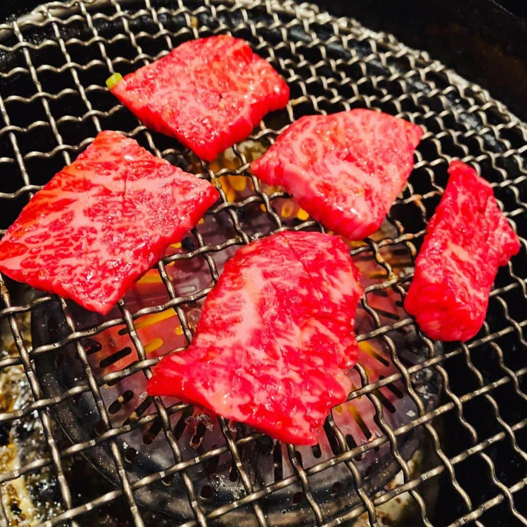 ますぶちさちよさんのインスタグラム写真 - (ますぶちさちよInstagram)「六本木「ビーフマン」さん🐂🔥 めちゃくちゃ美味しくていつもたくさん食べられて最高ーー🤤🤤🤤💕 またすぐ行きたいな〜🥩 #ビーフマン  #焼肉　#六本木」12月21日 18時20分 - sachiyomasubuchi___