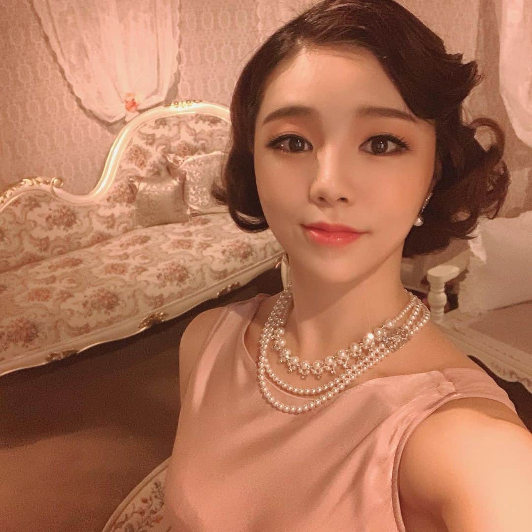 ソヨンさんのインスタグラム写真 - (ソヨンInstagram)「2019.12.15  open dress rehearsal 2019.12.19~20 preview performance 2019.12.21 "first performance"_ PM 8:00  일주일간 많은 것을 경험하고 느꼈습니다.  앞으로의 공연들이 기대되고 더 설레게 느껴집니다.  이제 진짜 시작이니,  우리 스텝 분들 배우분들 한분도 다치지 않고 즐겁게 행복하게 끝까지 잘 마무리할 수 있기를 바라면서 오늘 "첫공" 파이팅!🤟🏻 In velvet nights💜_ #TheGreatGatsby #Immersive #191221」12月21日 19時00分 - hv_seo0