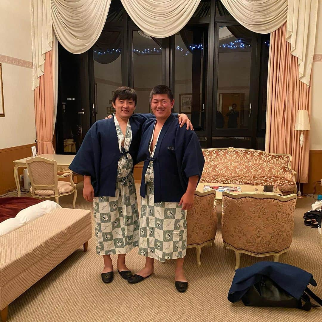 高橋聡文さんのインスタグラム写真 - (高橋聡文Instagram)「先日２日連続ゴルフしました🏌️‍♂️ 久しぶりに100切れて良かった😙げんさん多め🤣  #ゴルフ#東建多度カントリー #三輪さん#こばさん#げんさん#おれとげんさん2人とも朝から白米とカレー🤣#豪華な部屋になぜかげんさんと2人#笑いだらけの２日間」12月21日 19時04分 - akifumi0529