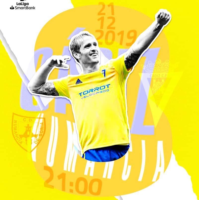 アレハンドロ・フェルナンデス・イグレシアスのインスタグラム：「Último partido del año... y en Carranza, mejor imposible!  Vamos Cádiz💛💙 #Mehandichoqueelamarillo #AF8」