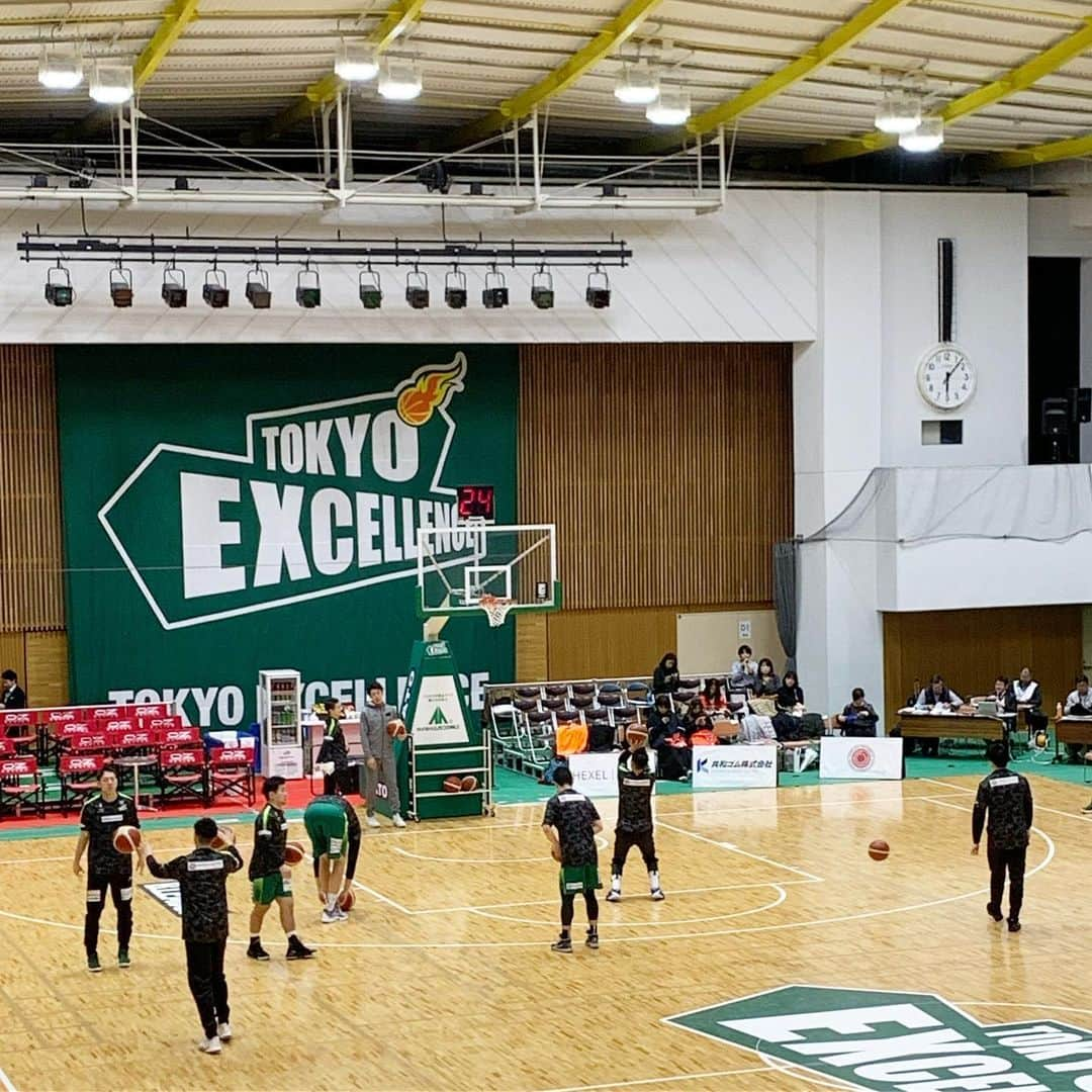 柴本愛沙さんのインスタグラム写真 - (柴本愛沙Instagram)「バスケットボール観戦🏀  東京エクセレンス（B2リーグ）@tokyoexcellence_official の ホームゲームを応援しに行きました！  プロのバスケ試合を観るのは初めてだったけど、 迫力がすごくて終わるまで目が離せないっ！ 試合前も試合中もチアの応援が華やかだし、 パフォーマンスが素晴らしくて楽しかった♡ これはハマりそう✨✨ また行きたいな🏀 .  #スポーツ観戦 #東京エクセレンス #tokyoexcellence‬ #Bリーグ #bleague #プロバスケットボール #バスケ観戦 #バスケットボール観戦 #バスケ #観戦 #basketball #🏀 #迫力満点 #楽しかった #ホームゲーム #東京EX #チアリーディング #Elegance #エレガンス #応援」12月21日 19時59分 - aisa_shibamoto