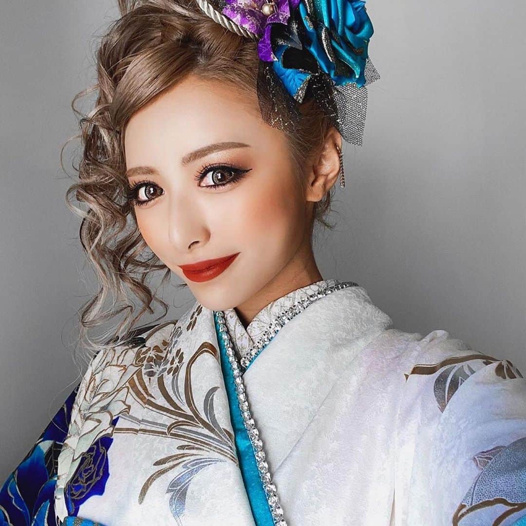 Sweetangelさんのインスタグラム写真 Sweetangelinstagram Egg専属モデルの ぴと さんに弊社の新作振袖を着て撮影をしていただきました 他にも あやかてぃーん さんにもご着用いただきました Egg様ありがとうございました Egg Eggモデル 振袖 ギャル