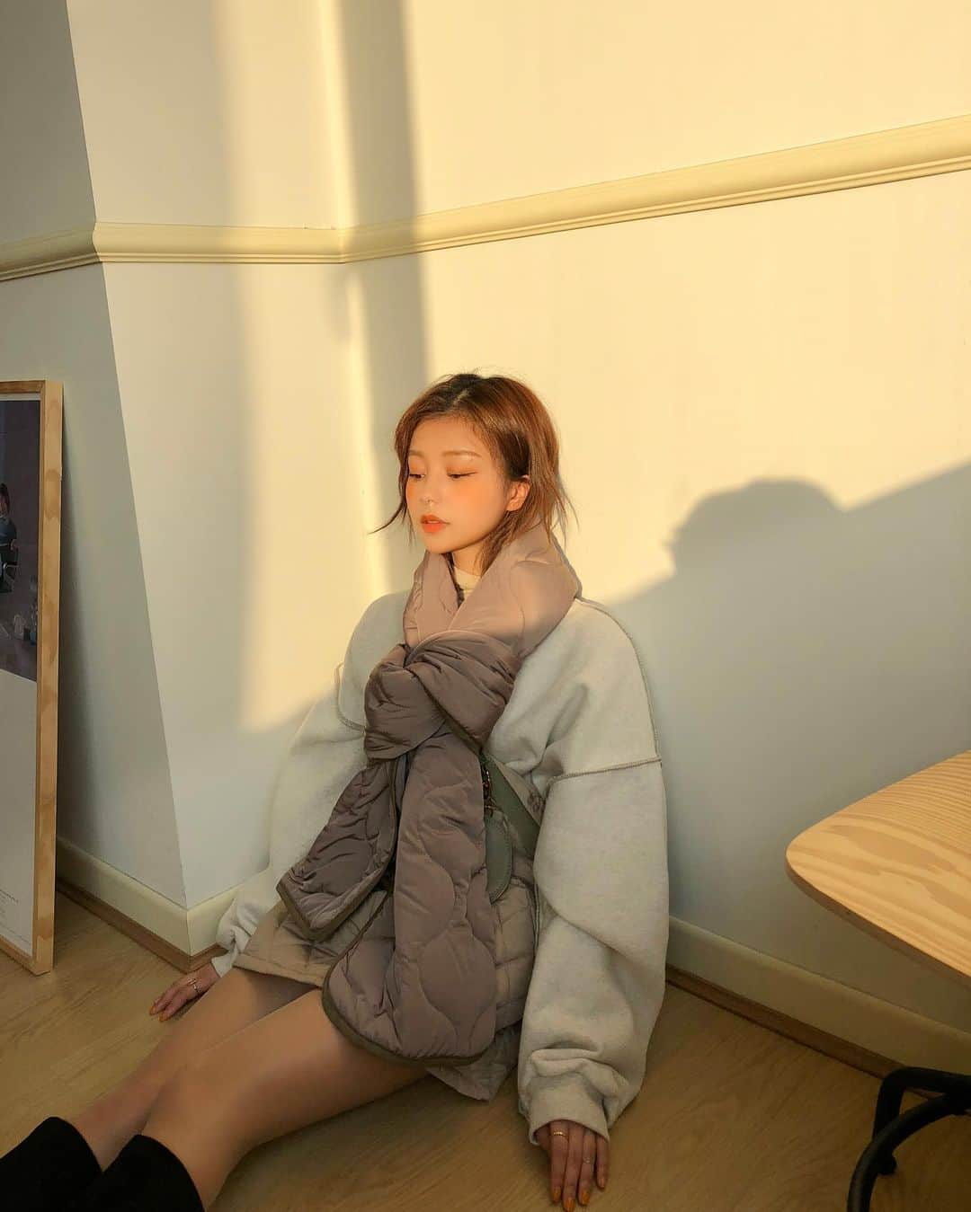 Chuuさんのインスタグラム写真 - (ChuuInstagram)「넘 따닷한 패딩 머플러✨#chuuseoul」12月21日 20時06分 - chuu_official