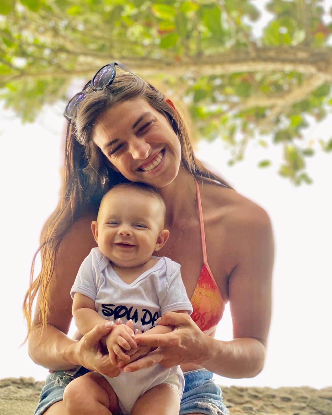マッケンジー・ダーンのインスタグラム：「My mini me! 😍 #indiosperdidos @moadernsantos  @santoswesley」