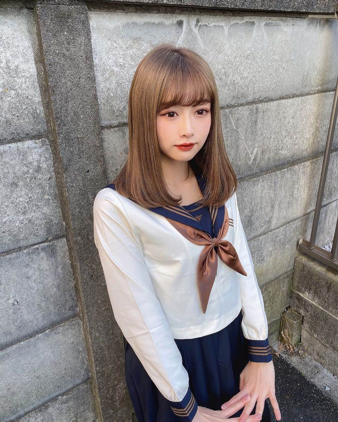 森下愛里沙(もりしたありさ) さんのインスタグラム写真 - (森下愛里沙(もりしたありさ) Instagram)「ㅤㅤㅤㅤㅤㅤㅤㅤㅤㅤㅤㅤㅤ ㅤㅤㅤㅤㅤㅤㅤㅤㅤㅤㅤㅤㅤ ㅤㅤㅤㅤㅤㅤㅤㅤㅤㅤㅤㅤㅤ ㅤㅤㅤㅤㅤㅤㅤㅤㅤㅤㅤㅤㅤ 23歳ですがセーラー服着てもいいですか🙋🏻‍♀️ 数年前は毎日当たり前のように着ていたのに 今はコスプレになっちゃうんだぁ🤭笑 ㅤㅤㅤㅤㅤㅤㅤㅤㅤㅤㅤㅤㅤ ㅤㅤㅤㅤㅤㅤㅤㅤㅤㅤㅤㅤㅤ ㅤㅤㅤㅤㅤㅤㅤㅤㅤㅤㅤㅤㅤ ㅤㅤㅤㅤㅤㅤㅤㅤㅤㅤㅤㅤㅤ 私は高校の頃セーラー服だったので懐かしくなりました🥺💓💓 高校といえばって言われると、青春、部活、放課後、デートっていうワードが頭に浮かびます(笑 ㅤㅤㅤㅤㅤㅤㅤㅤㅤㅤㅤㅤㅤ ㅤㅤㅤㅤㅤㅤㅤㅤㅤㅤㅤㅤㅤ ㅤㅤㅤㅤㅤㅤㅤㅤㅤㅤㅤㅤㅤ ちなみに私は高校の頃【軽音部】でした✌︎✌︎ 皆さんは何部だったんですかー？？ ㅤㅤㅤㅤㅤㅤㅤㅤㅤㅤㅤㅤㅤ ㅤㅤㅤㅤㅤㅤㅤㅤㅤㅤㅤㅤㅤ ㅤㅤㅤㅤㅤㅤㅤㅤㅤㅤㅤㅤㅤ ㅤㅤㅤㅤㅤㅤㅤㅤㅤㅤㅤㅤㅤ ブレザーとか着たことないから ブレザーとかも着てみたいなぁ〜 ㅤㅤㅤㅤㅤㅤㅤㅤㅤㅤㅤㅤㅤ ㅤㅤㅤㅤㅤㅤㅤㅤㅤㅤㅤㅤㅤ ㅤㅤㅤㅤㅤㅤㅤㅤㅤㅤㅤㅤㅤ ㅤㅤㅤㅤㅤㅤㅤㅤㅤㅤㅤㅤㅤ ㅤㅤㅤㅤㅤㅤㅤㅤㅤㅤㅤㅤㅤ 皆さんは学生時代セーラー服でしたか？ブレザーでしたか？ 男の子は学ランかブレザーの2択なのかな🤔？？ ㅤㅤㅤㅤㅤㅤㅤㅤㅤㅤㅤㅤㅤ ㅤㅤㅤㅤㅤㅤㅤㅤㅤㅤㅤㅤㅤ ㅤㅤㅤㅤㅤㅤㅤㅤㅤㅤㅤㅤㅤ ㅤㅤㅤㅤㅤㅤㅤㅤㅤㅤㅤㅤㅤ ㅤㅤㅤㅤㅤㅤㅤㅤㅤㅤㅤㅤㅤ #制服 #セーラー服 #ブレザー #学生服 #学ラン #青春 #アオハル #高校生 #デート #放課後 #部活 #軽音部 #軽音 #jk #uniform #schooluniform #instalike #like4likes #l4l #instagood #오오티디　#데일리룩 #패션 #옷스타그램 #패션스타그램」12月21日 20時50分 - mini.ari