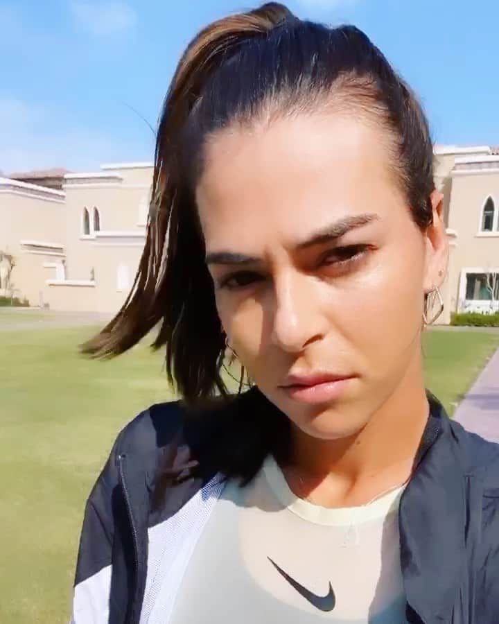 アイラ・トムリャノビッチのインスタグラム：「My mood leaving Abu Dhabi so soon 😤  Thank you @mubadalawtc for having me, I had a blast❤️」
