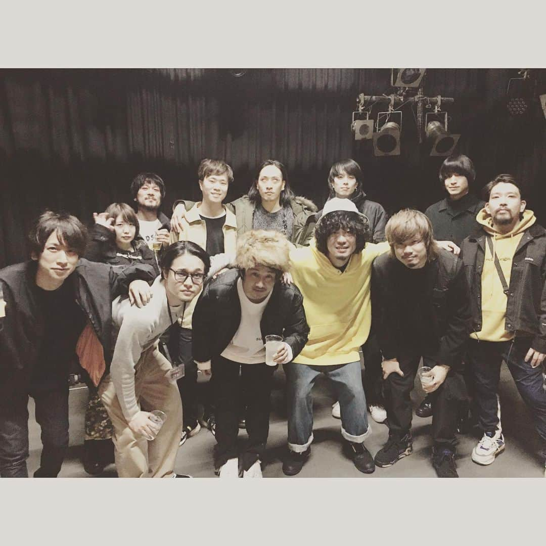 石毛輝さんのインスタグラム写真 - (石毛輝Instagram)「Yap!!!主催パーティNew Dance Floor Vol.1ご来場ありがとうございました！  初開催ゆえの至らないところもあったと思いますが、僕の感想としてはひたすら最高でした！  理想に近いピースフルな空気を作れて、来てくれた皆が音を楽しんでくれてる姿がとても嬉しかった。 俺は自分のバンドやDJの時の音楽で楽しそうに踊ってるフロアを見る事が人生で1番好きなことかもしれないです。  gatoとMOP of HEADのとんでもないライブにめちゃくちゃ刺激を受けて自分達も良いライブが出来た。てかエモかった。 エイジとジョージのDJもめちゃくちゃカッコ良くて、俺が1番楽しんでたと思いますわ〜笑  これからもバチバチにやっていくので今回来れなかった人も待ってます。 音楽楽しみましょう！ ありがとう！  #yap #ヤップ #NDF #gato #MOPofHEAD」12月21日 20時59分 - akiraishige