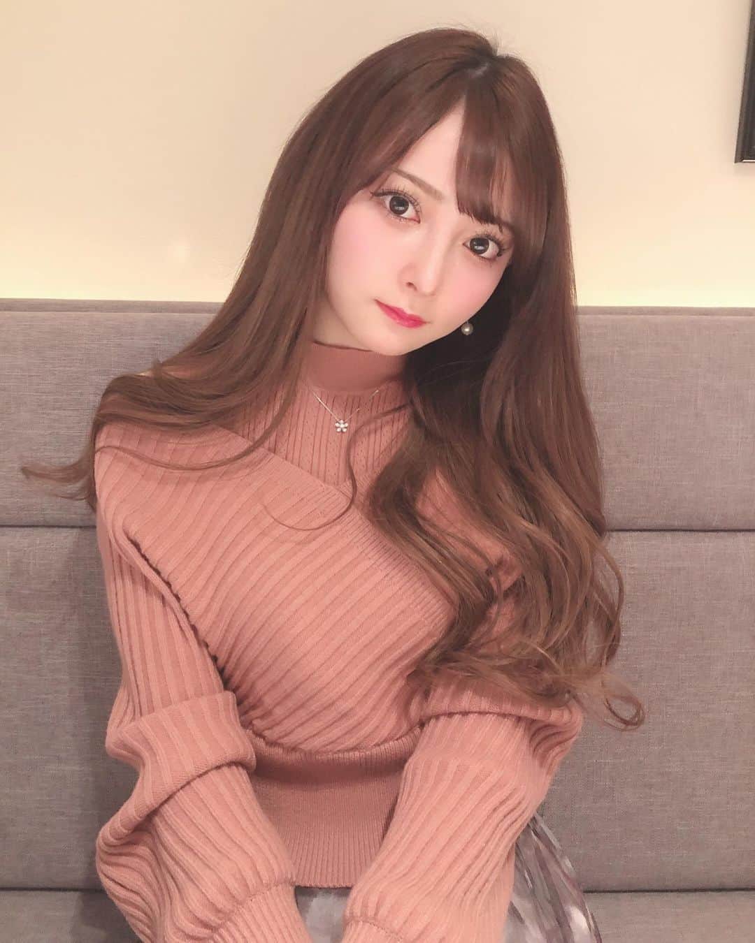 黒崎みささんのインスタグラム写真 黒崎みさinstagram 萌え袖の服じゃないのに無理矢理萌え袖にするちょっとやばめの女です 銀座 Ginza Lilybrown リリーブラウン ロングヘア 萌え袖 12月21日 21時03分 Misa K