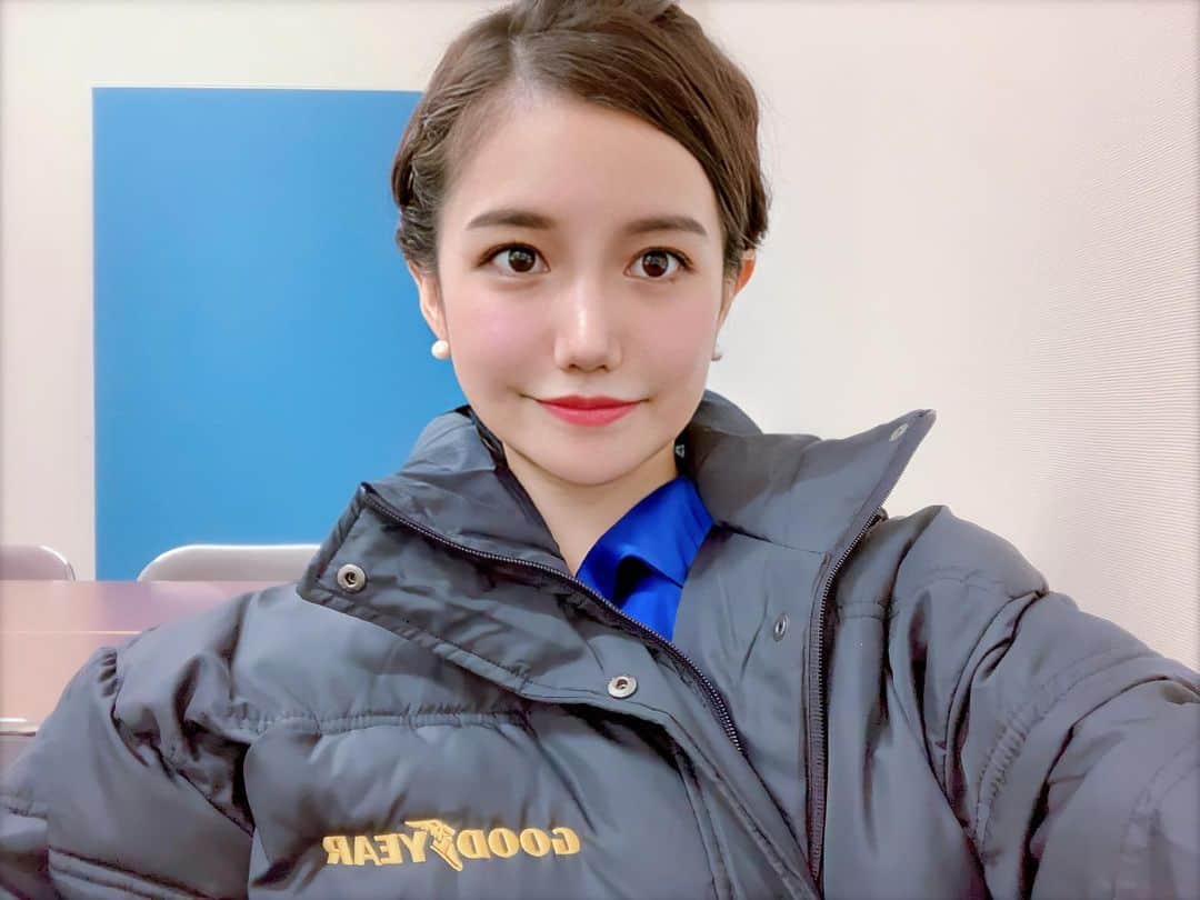 のインスタグラム：「あす22日#tbs 25:40〜『#東京の空 』#ナレーション してます👼﻿ 今回は、歌で東京の歴史を振り返ります。﻿ ﻿ アナウンサーっぽい喋りではなく、﻿ 普通に話している話し方で...という注文だったので、﻿ リアルなわたしを感じていただけるとも思います🤣﻿ ぜひ見て下さい💖﻿ ﻿ ﻿ #tbsチャンネル #アナウンサー #女子アナ #女子アナウンサー #グッドイヤー #モーターショー #モーターショー2019 #モーターショーコンパニオン #モーターショーガール #モーターショーモデル #東京モーターショー #東京モーターショー2019 #東京モーターショーコンパニオン」