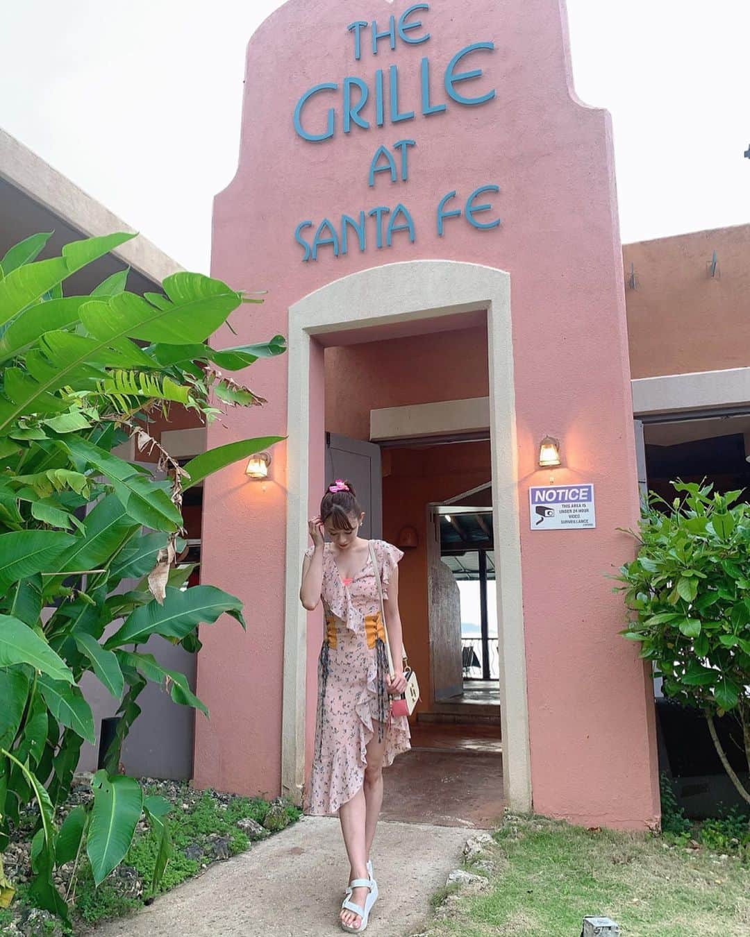 karen okajimaさんのインスタグラム写真 - (karen okajimaInstagram)「ㅤㅤㅤ  ㅤㅤㅤ  santa feのdinner😍💓💓💓 どれもめっちゃ美味しかった✨  ここはサンセットが綺麗に 見えると有名なレストランで ほんまに綺麗すぎて感動した😢✨ グアムで絶対おすすめのレストラン！ ㅤㅤㅤ ㅤㅤㅤ ◎グリル・アット・サンタフェ/The Grill at Santa Fe 🏠Hotel Santa Fe, 132 Lagoon Drive, Tamuning, Guam 96913 TEL 647-8855（ホテル代表）直通  テンポラリー671-898-4746 ⏰7:00～20:30（バー11:00～22:00） 定休日 年中無休 土日祝日営業  #グリルアットサンタフェ #TheGrillatSantaFe #Guamdinner  #おかじ旅行記 #グアム #Guam #岡島かれん#グルメ岡島 #dinner #instaguam_cp #okaji_guam #shopguam2019 #ショップグアム2019 #instaguam #グアムアンバサダー」12月21日 22時35分 - karenokajima0318