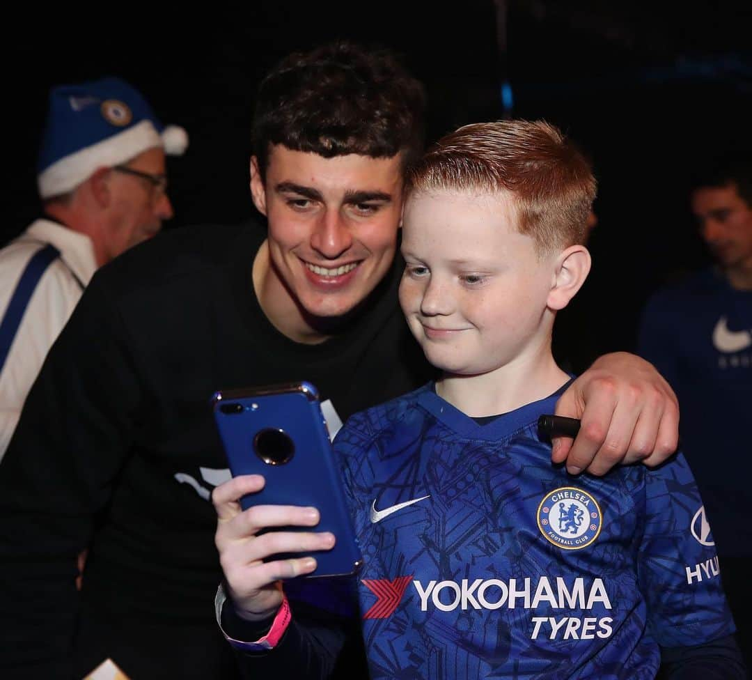 チェルシーFCさんのインスタグラム写真 - (チェルシーFCInstagram)「Joining in the fun at this year’s Junior Blues Christmas Party! 🥳🎄 #CFC #Chelsea」12月21日 22時42分 - chelseafc