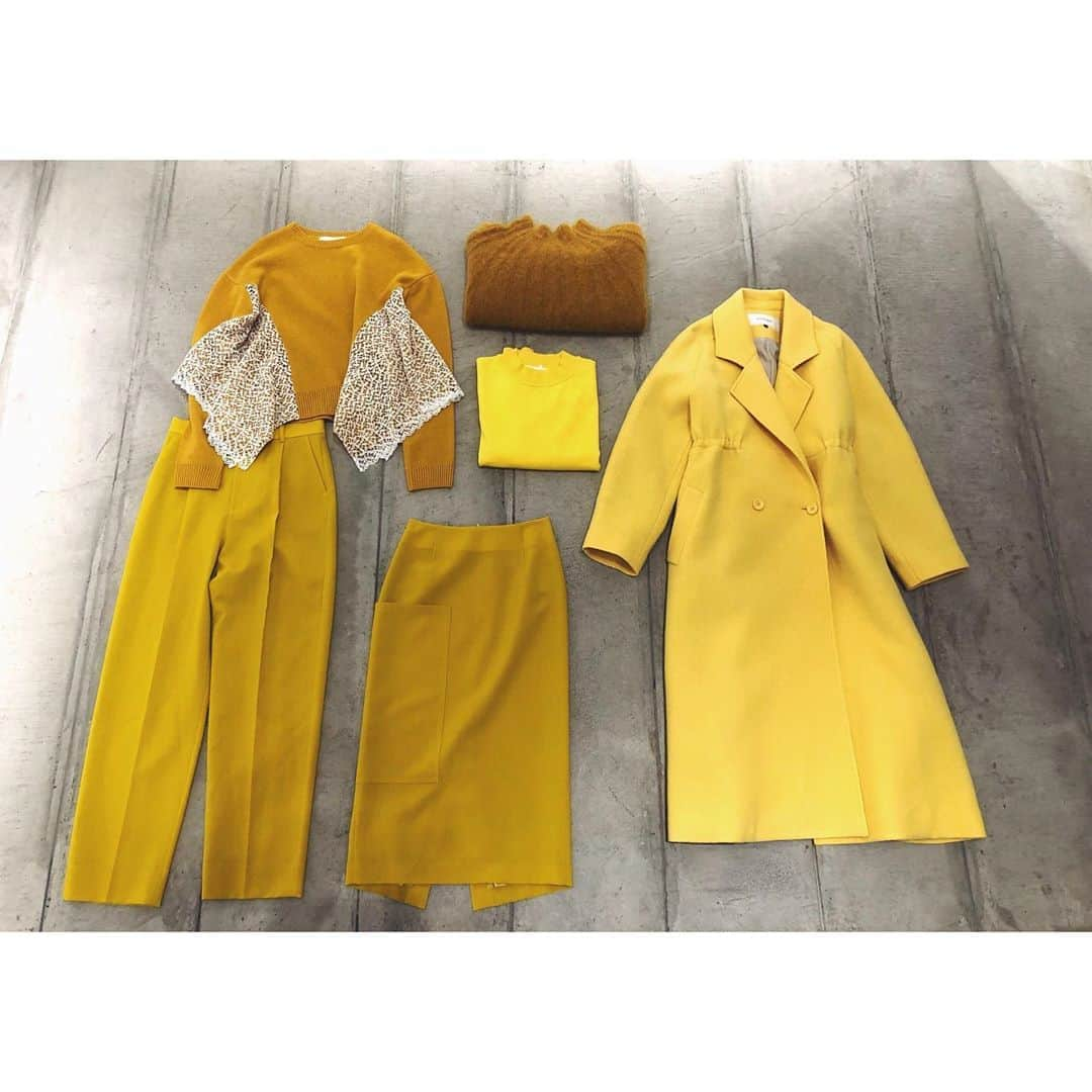 ルシェルブルーさんのインスタグラム写真 - (ルシェルブルーInstagram)「IN STORE NOW>>> 💛Yellow Color Collection💛 . ☑︎ Double-breasted Flare Coat ¥72,000+tax . ☑︎ New Basic Knit Tops ¥12,000+tax . ☑︎ Brushed Mohair Knit Tops ¥24,000+tax . ☑︎ Lace Paneled Knit Tops ¥23,000+tax . ☑︎Tailord Pants ¥22,000+tax . ☑︎ Pocket Relax Pencil Skirt ¥19,000+tax . . #lecielbleu #221restir #ルシェルブルー #fashion #19aw #20ss #yellow」12月21日 22時47分 - lecielbleu_official