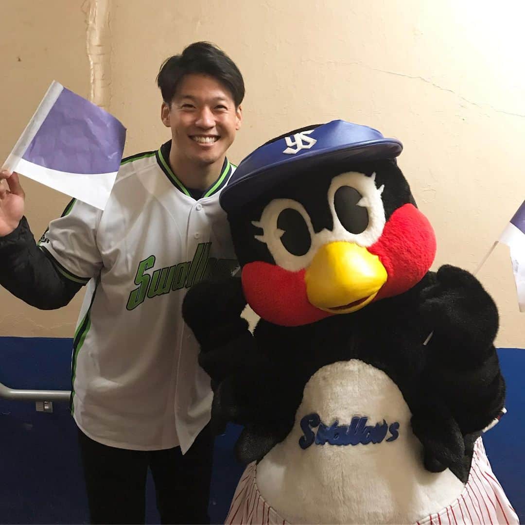 徳山武陽のインスタグラム：「久しぶりに神宮球場に来ることができて、 #つばみ ちゃんに会えて、幸せな1日でした😁これからもご縁を大切にしなきゃ、ですね😊 #新国立競技場オープニングイベント」
