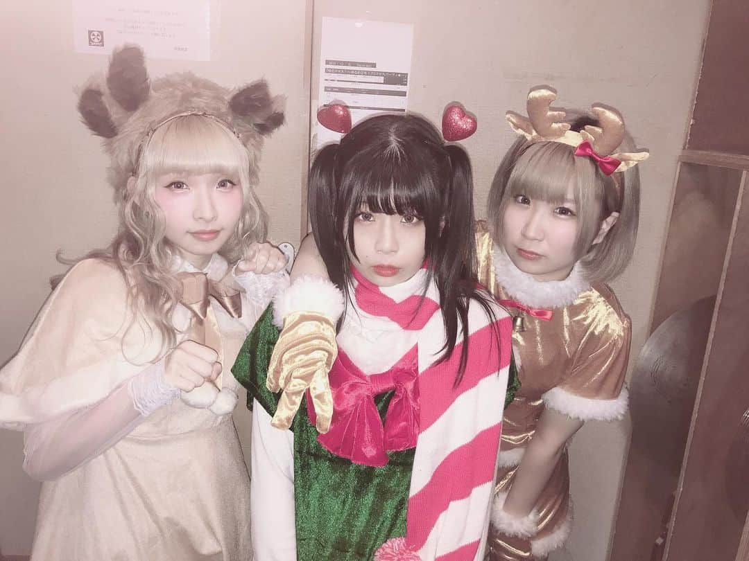 しふぉんのインスタグラム：「❤️❤️❤️ ㅤㅤㅤㅤㅤㅤㅤㅤㅤㅤㅤㅤㅤ #ナンシーちゃんとキャンディちゃん #なんなんだその海外ネーム」