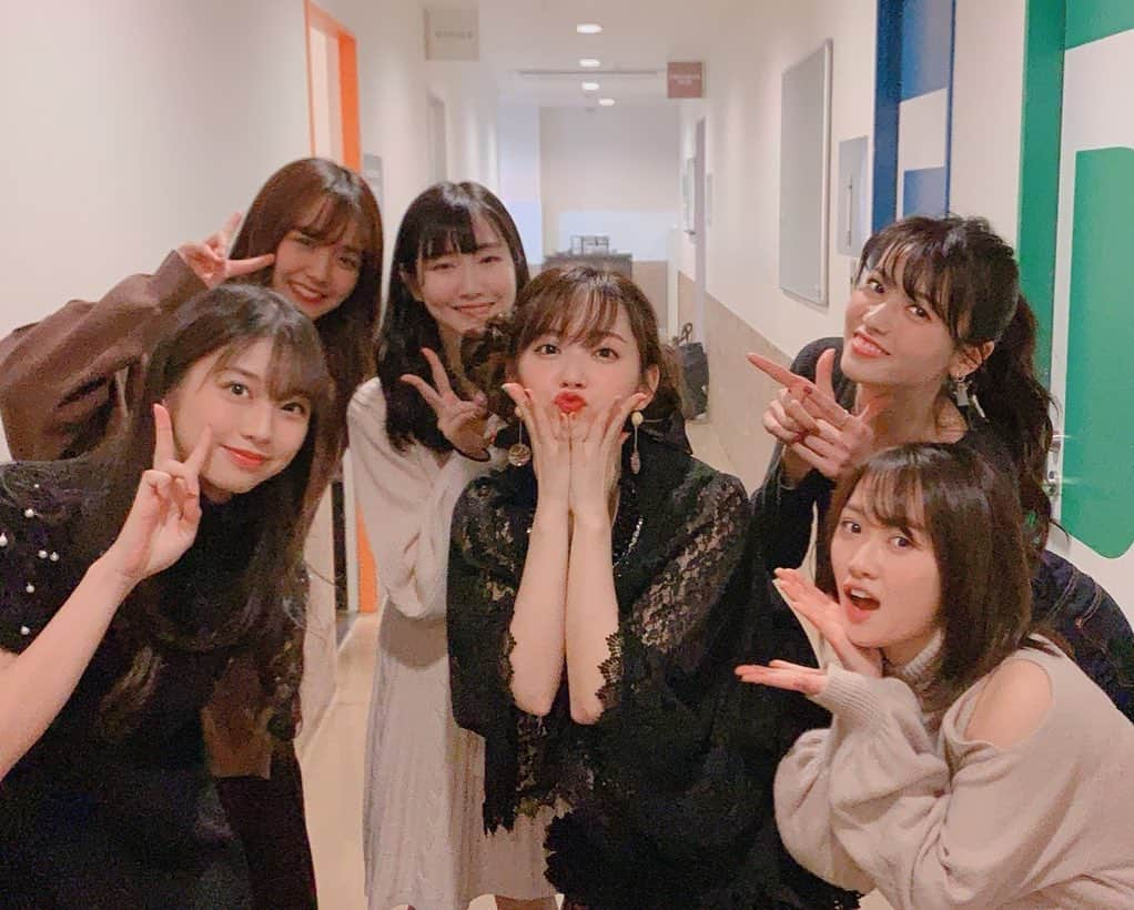 牧野真莉愛さんのインスタグラム写真 - (牧野真莉愛Instagram)「♡ ♡ ✨鈴木愛理 LIVE PARTY No Live, No Life?✨ 12/21(土) Zepp Tokyo 12/24(火) Zepp Namba 12/25(水) Zepp Nagoya ・ 鈴木愛理さんのLIVEへ行きました🐰 「大人になったね〜☺️」 鈴木さんがまりあに言いました💗 つづく ♡ ♡  #鈴木愛理 さん💖 #NLNL」12月21日 23時35分 - maria_makino.official