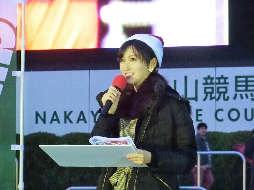 横山ルリカさんのインスタグラム写真 - (横山ルリカInstagram)「. #サンスポ #有馬記念前夜祭 👑 #寒い中お集まりいただいた皆さん #ありがとうございました 🏇 . #サンタ帽🎅 #🎄🎄🎄」12月21日 23時36分 - rurika_yokoyama_official