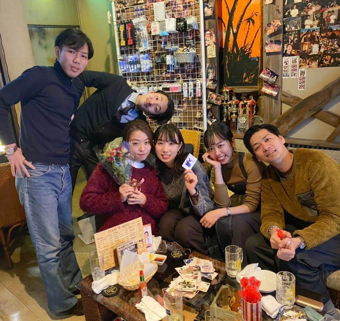 Ryoko Negishiのインスタグラム：「ラブリーなみんなとゆかバースデー🎂&クリスマス🎅🏻&忘年会🍾  #前髪寝ぼけたか酔ったかで切った#それも忘れた#ワンレンからぱっつん#テキーラ何杯飲んだかも忘れた」