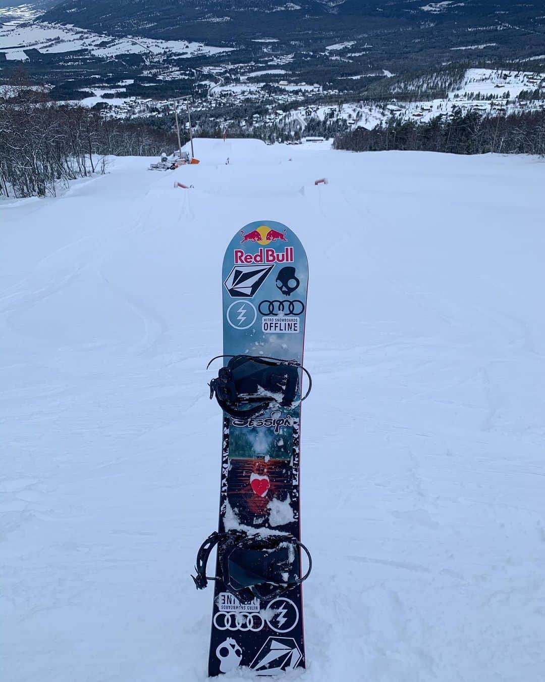 マルクス・クリーブランドさんのインスタグラム写真 - (マルクス・クリーブランドInstagram)「Everything is prime right now🥰 I’m riding the @nitrousa beast board with the Team bindings! Binding setup is +9 -3! Im 172cm - board 155cm😇 #snowboarding #supportyourlocalsnowboardcommunity」12月21日 23時58分 - marcuskleveland