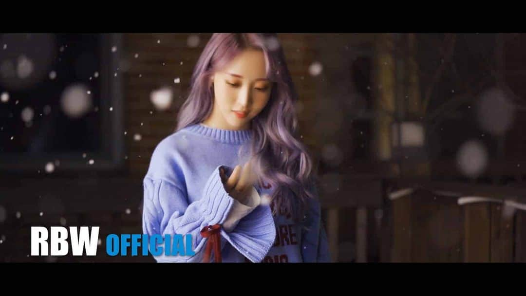 Mamamooさんのインスタグラム写真 - (MamamooInstagram)「. [#문별] [MV] 문별(MOONBYUL) - 눈(SNOW) ❄ https://youtu.be/GkW538hhFaY  #MAMAMOO #MOONBYUL #기적같은_문별이_생일축하해 #MiracleByulDay」12月22日 0時05分 - mamamoo_official