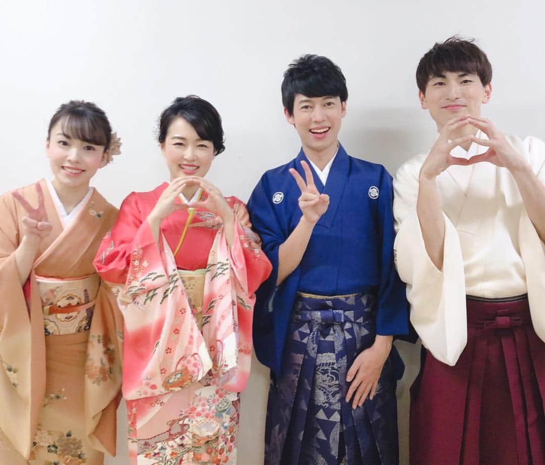 杜このみのインスタグラム：「お正月放送の『新春民謡列島2020』 収録後にみんなで”2020”を 作りました❤︎」