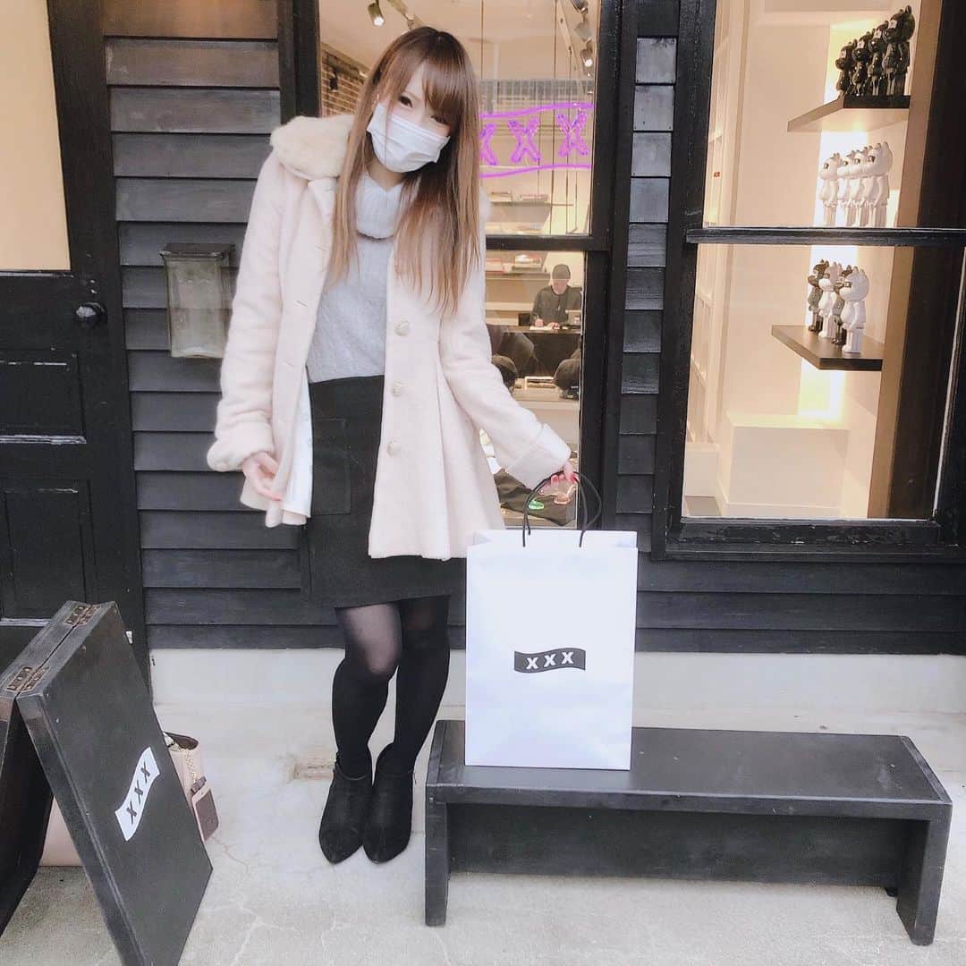 のインスタグラム：「大大大好きなブランド ゴッドセレクションで パーカーとTシャツGET❤️ ・ 店員さんも凄く親切で 定価で品揃えも良くて いつも倍のプレ値で買ってたから感激！ また近々買いに行かねば😙✨ ・ よくブランドについて聞かれるので 詳細載せておきます！ ↓ GOD SELECTION XXX HARAJUKU 〒150-0001 東京都渋谷区神宮前4-13-4 TEL : 03-5843-0250  #ゴッドセレクション  #godselectionxxx  #トリプルエックス #原宿 #スターダム #女子プロレスラー #ブシロード」