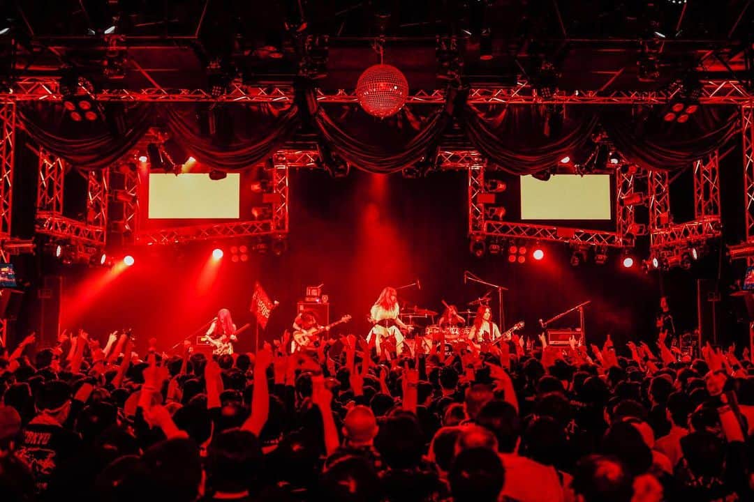 R!Nのインスタグラム：「Aldious Tour2019 "Evoke" Final @ 新宿ReNY 📷 by TAICHI NISHIMAKI」