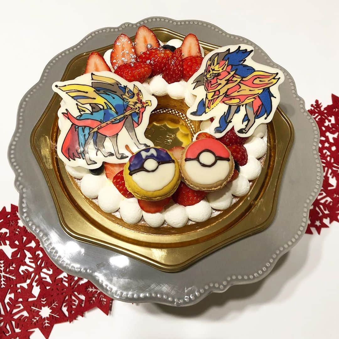 Hanadako Gardenさんのインスタグラム写真 Hanadako Gardeninstagram 昨日のクリスマスパーティー 友達が頼んでくれたポケモンケーキ最高にカッコよかった 男の子だけだったからがっつりポケモン その後長男は熱出してこれから病院 笑