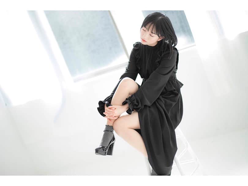 上原りゆきのインスタグラム：「📸 . . #ポートレート #ポートレート女子 #ファインダー越しの私の世界 #カメラ女子 #photo #portraitphotography #photography #canon #camera  #kyokoninomiya #二宮響子」