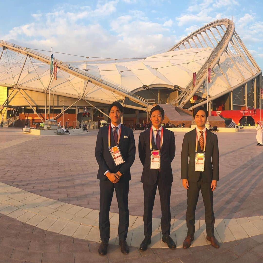 山本紘之さんのインスタグラム写真 - (山本紘之Instagram)「・ FIFAクラブW杯カタール2019 11日間に及ぶ大会が終わりました！ 今回は準々決勝、準決勝、3位決定戦の3試合を担当！！ 世界のサッカーを堪能しながら、 田中毅アナと川畑一志アナと共に駆け抜けました！！！ 次は高校サッカー選手権だ！！！！ さて！！！！！帰ります！！！！！！ ・ ・ #fifaclubworldcup #fcwc #qatar #FIFAクラブW杯 #カタール #リバプール #フラメンゴ #モンテレイ #アルヒラル #エスペランス #アルサッド #ヤンゲン #日本テレビ #田中毅 アナ #川畑一志 アナ #山本紘之」12月22日 11時46分 - yamamoto_hiroyuki.ntv