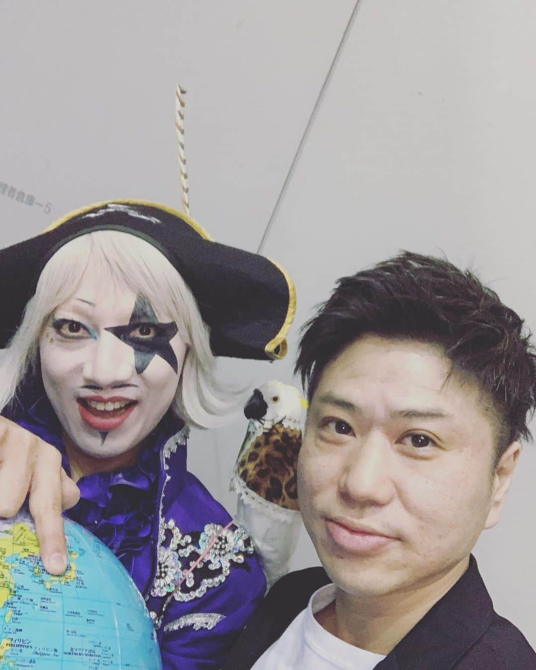 川谷修士さんのインスタグラム写真 - (川谷修士Instagram)「#ハッピーママフェスタ 福山市にて #宇宙海賊ゴージャス ちゃんと福山市の場所を指しているゴージャス。丁度ええ。 ゴージャスとは#アメコミフレンズでもあります。」12月22日 11時55分 - 2chokenju_shuji