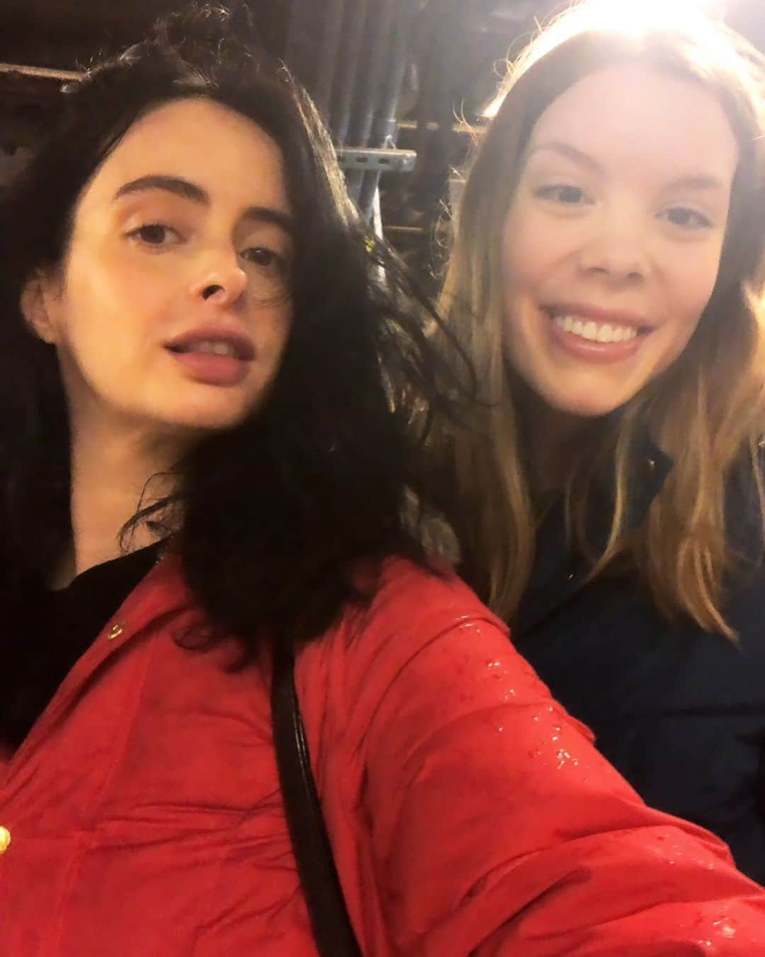 クリステン・リッターさんのインスタグラム写真 - (クリステン・リッターInstagram)「One year ago today - nyc - taking the subway with my sissy to get my baby checked on. Wow time flies! So grateful. (Ps we are counting down the minutes til you get here, Bailey! Hurry hurry! 🙌🏻🙌🏻)」12月22日 3時19分 - therealkrystenritter