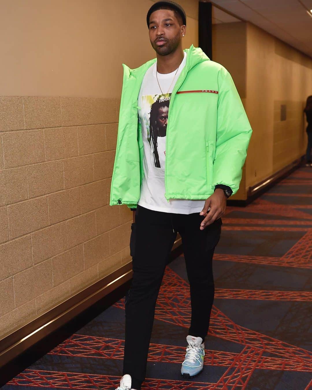 トリスタン・トンプソンのインスタグラム：「You know the vibes 🇯🇲 S/o the 🐐 Buju banton」