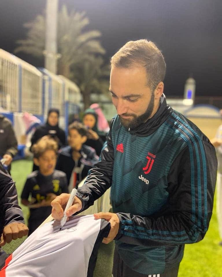 ユヴェントスFCさんのインスタグラム写真 - (ユヴェントスFCInstagram)「SuperCup SuperReady 🏆💪 #SupercoppaItaliana #LazioJuve #FinoAllaFine」12月22日 3時36分 - juventus