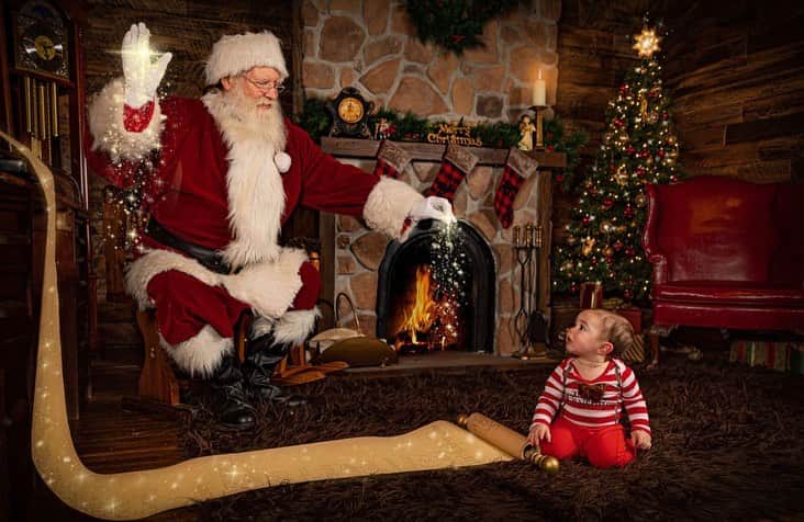 ディーナ・ニコール・コルテーゼさんのインスタグラム写真 - (ディーナ・ニコール・コルテーゼInstagram)「CJ was NOT feeling Santa at first 😂 thank you @magicalencounters for having us and capturing such great shots of CJ 🎄🎅🏽 #santa #firstchristmas #magicalencounters」12月22日 4時03分 - deenanicole