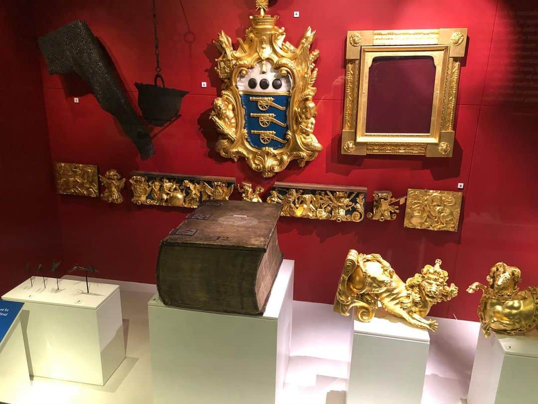岡倫之さんのインスタグラム写真 - (岡倫之Instagram)「Memories of the Tower of London.  There are many good pictures and ten are not enough. #toweroflondon #GOK #GreatOKharn #UK #england #london #instagood #attractions  #overseaslife #britishlife #overseasscenery #britishscenery #beautifulview #オーカーン #英国 #イギリス #イングランド #ロンドン #海外生活  #イギリス生活 #海外の風景 #イギリスの風景  #景色綺麗 #観光名所  #ロンドン塔 #最高の思い出  #良い写真いっぱい  #10枚じゃ足りない  #この感動は写真じゃ伝わらない」12月22日 5時07分 - great_o_khan
